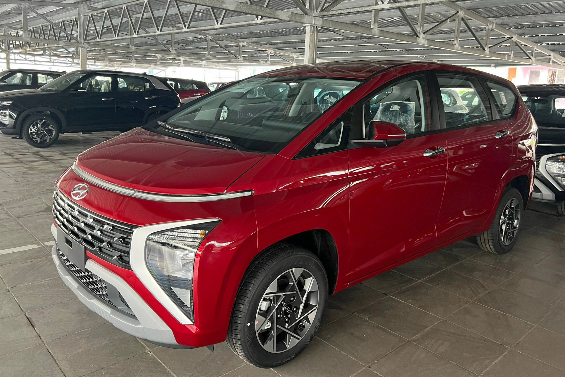 Mitsubishi Xpander ngày càng bỏ xa đối thủ, Veloz khó có 'cửa' bám đuổi khi chỉ còn tháng cuối năm - Ảnh 5.