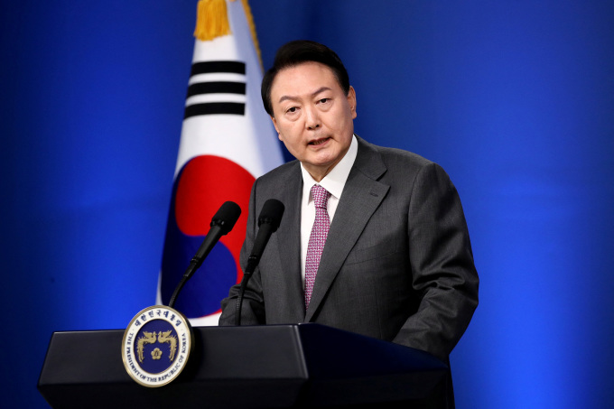 Tổng thống Hàn Quốc Yoon Suk-yeol tại cuộc họp báo ngày 17/8 ở Seoul. Ảnh: Reuters.