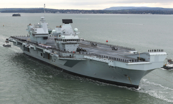 HMS Prince of Wales rời nhà máy hồi tháng 11/2020. Ảnh: Hải quân Anh.