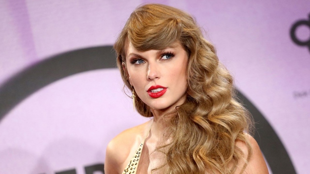 Bí quyết đằng sau vẻ đẹp tựa nữ thần của Taylor Swift - Ảnh 2.