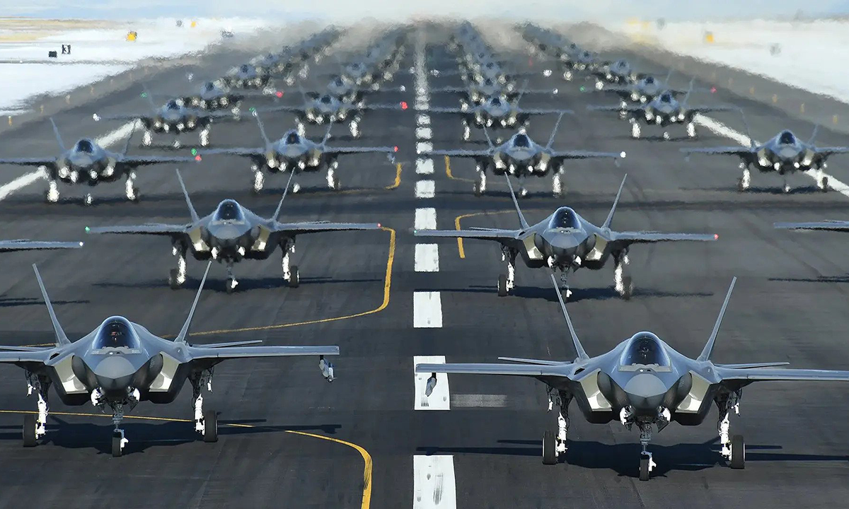 Phi đội F-35A đậu tại căn cứ không quân Hill năm 2020. Ảnh: Không quân Mỹ