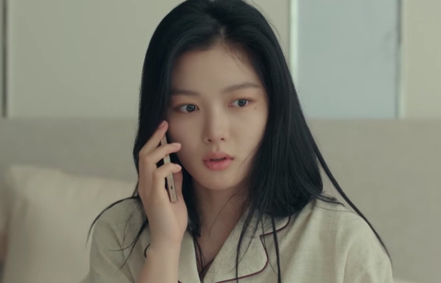 Kim Yoo Jung khiến netizen mê mệt vì mặt mộc quá đỉnh, còn được khen trông như học sinh cấp 3 - Ảnh 2.