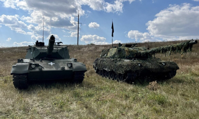 Xe tăng Leopard 1A5 Ukraine triển khai ở hướng Kharkov hồi tháng 9. Ảnh: ArmyInform Ukraine