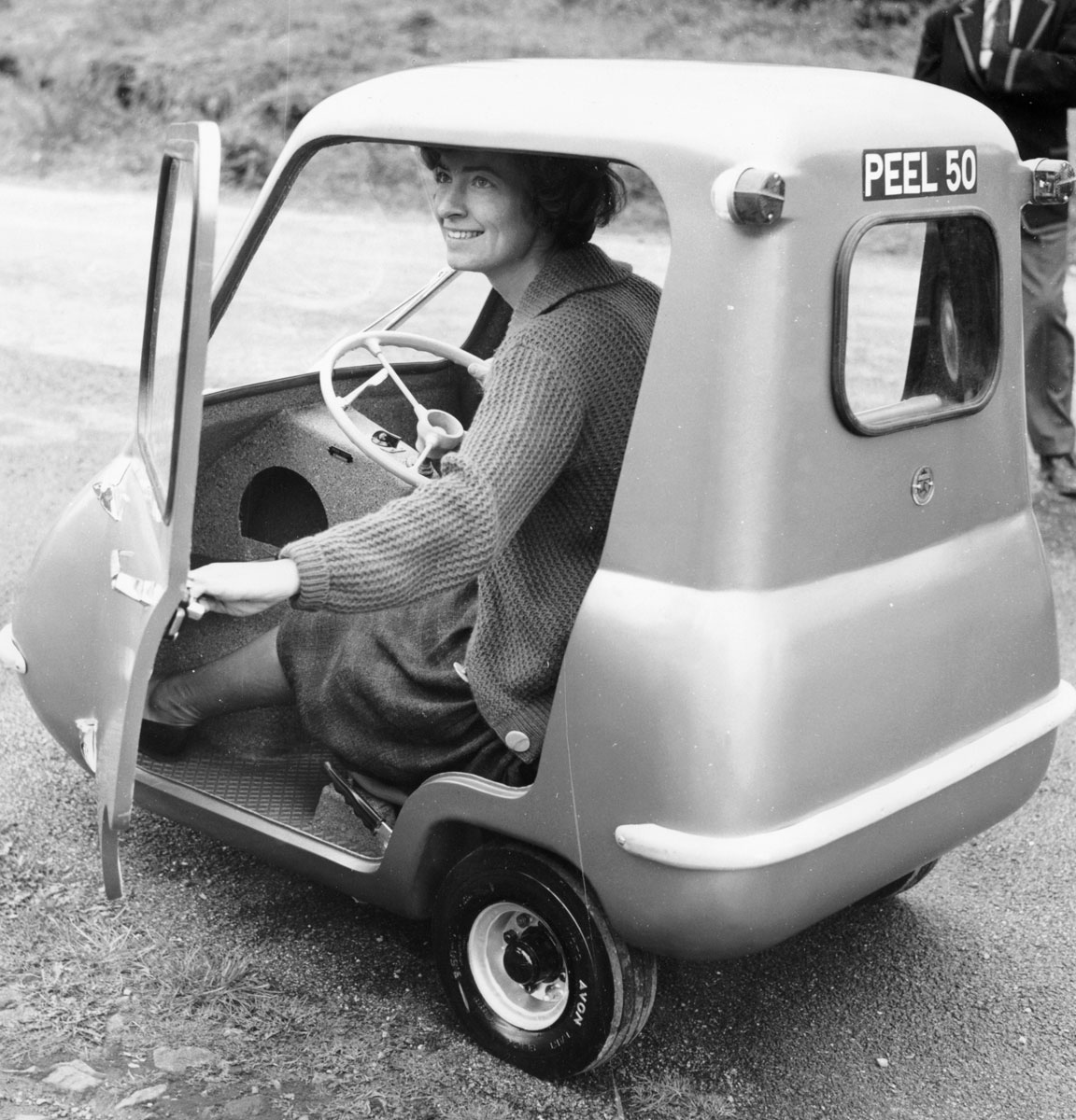 P50: Chiếc xe ô tô nhỏ nhất thế giới, chỉ có thể chở một người lớn- Ảnh 2. P50: Chiếc xe ô tô nhỏ nhất thế giới, chỉ có thể chở một người lớn- Ảnh 2.