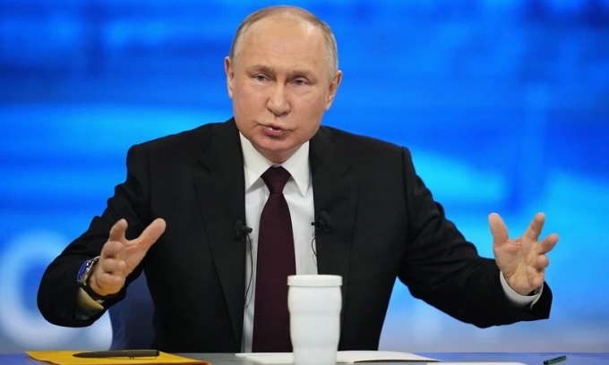 Tổng thống Nga Vladimir Putin tại cuộc họp báo thường niên ở Moskva ngày 14/12. Ảnh: Reuters