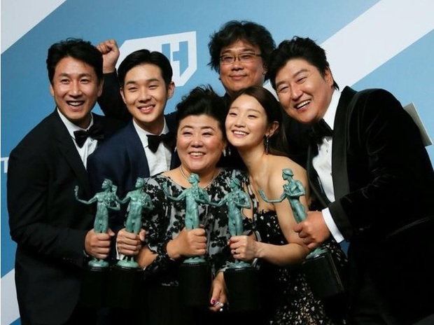 Cuộc đời Ảnh đế Lee Sun Kyun: Từ đỉnh vinh quang rơi xuống hố sâu tuyệt vọng, để rồi chọn lấy cái kết bi thảm - Ảnh 5.