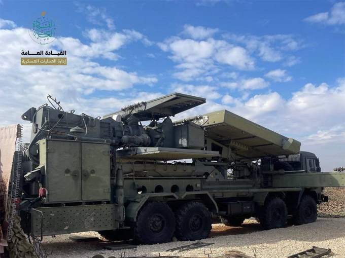 Đài radar thuộc hệ thống Podlet-K1 do Nga chế tạo bị phiến quân Syria tịch thu trong ảnh công bố ngày 4/12. Ảnh: HTS