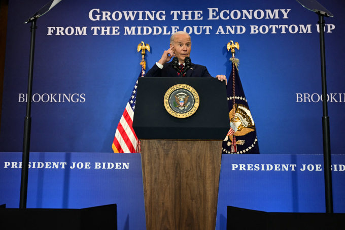 Ông Joe Biden phát biểu tại Viện Brookings, Washington, ngày 10/12. Ảnh: AFP