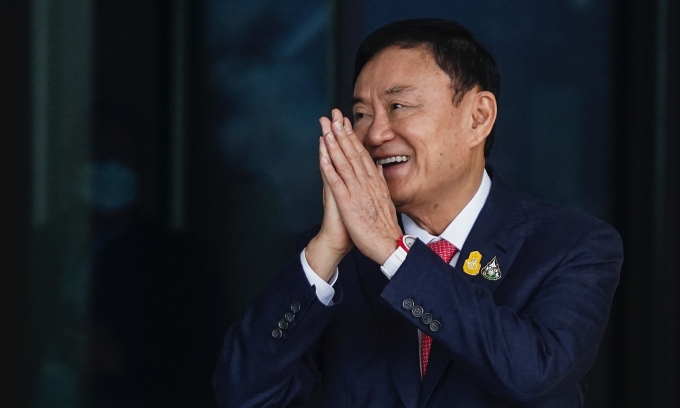 Cựu thủ tướng Thái Lan Thaksin Shinawatra tại sân bay Don Mueang hôm 22/8/2023. Ảnh: Reuters