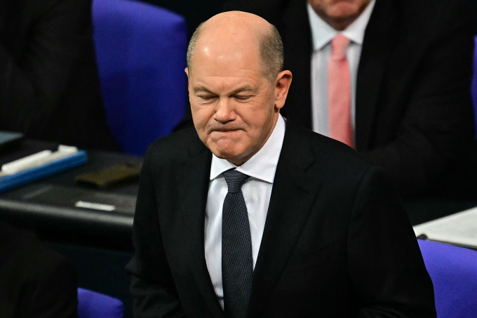 Thủ tướng Đức Olaf Scholz sau khi phát biểu trước quốc hội ngày 16/12. Ảnh: AFP