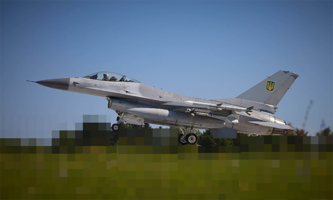 Tiêm kích F-16 Ukraine trong ảnh công bố ngày 5/8. Ảnh: X/ZelenskyyUa