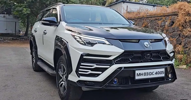 Toyota Fortuner độ theo phong cách siêu SUV Lamborghini Urus- Ảnh 1.