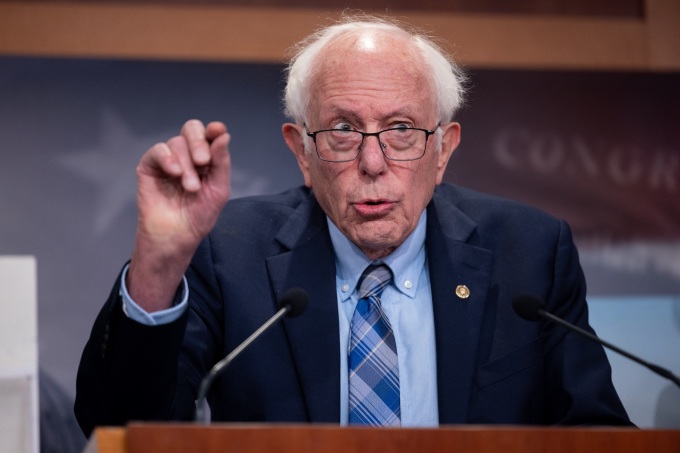 Thượng nghị sĩ độc lập Bernie Sanders tại cuộc họp báo ở thủ đô Washington ngày 19/11. Ảnh: AFP