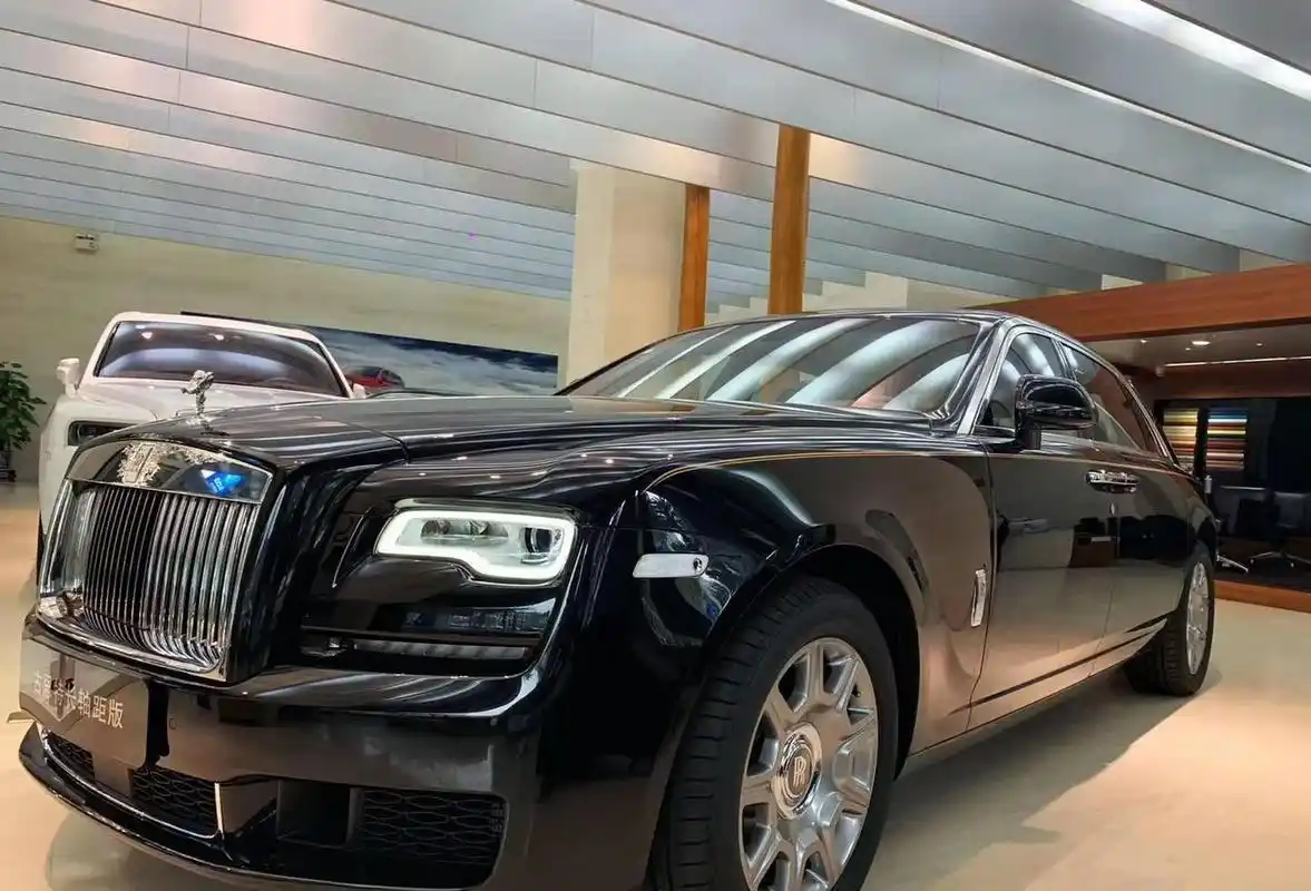 Người phụ nữ chi 18 tỷ đồng mua Rolls-Royce, về nhà phát hiện là xe cũ độ lại liền khởi kiện, tòa án phán quyết: Showroom phải đền hơn 45 tỷ đồng- Ảnh 1.