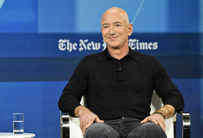 Jeff Bezos tại sự kiện của tờ New York Times năm nay. Ảnh: AFP