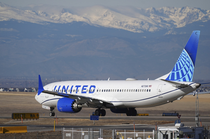 Một máy bay của United Airlines chuẩn bị cất cánh tại sân bay quốc tế Denver, bang Colorado ngày 24/12. Ảnh: AP