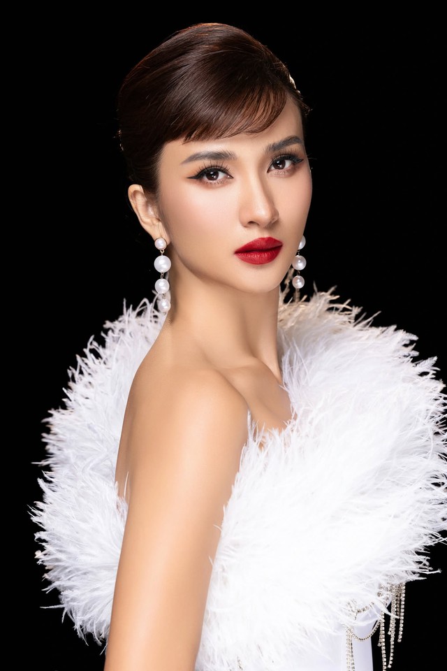 Nhan sắc ngày càng thăng hạng của nữa diễn viên.