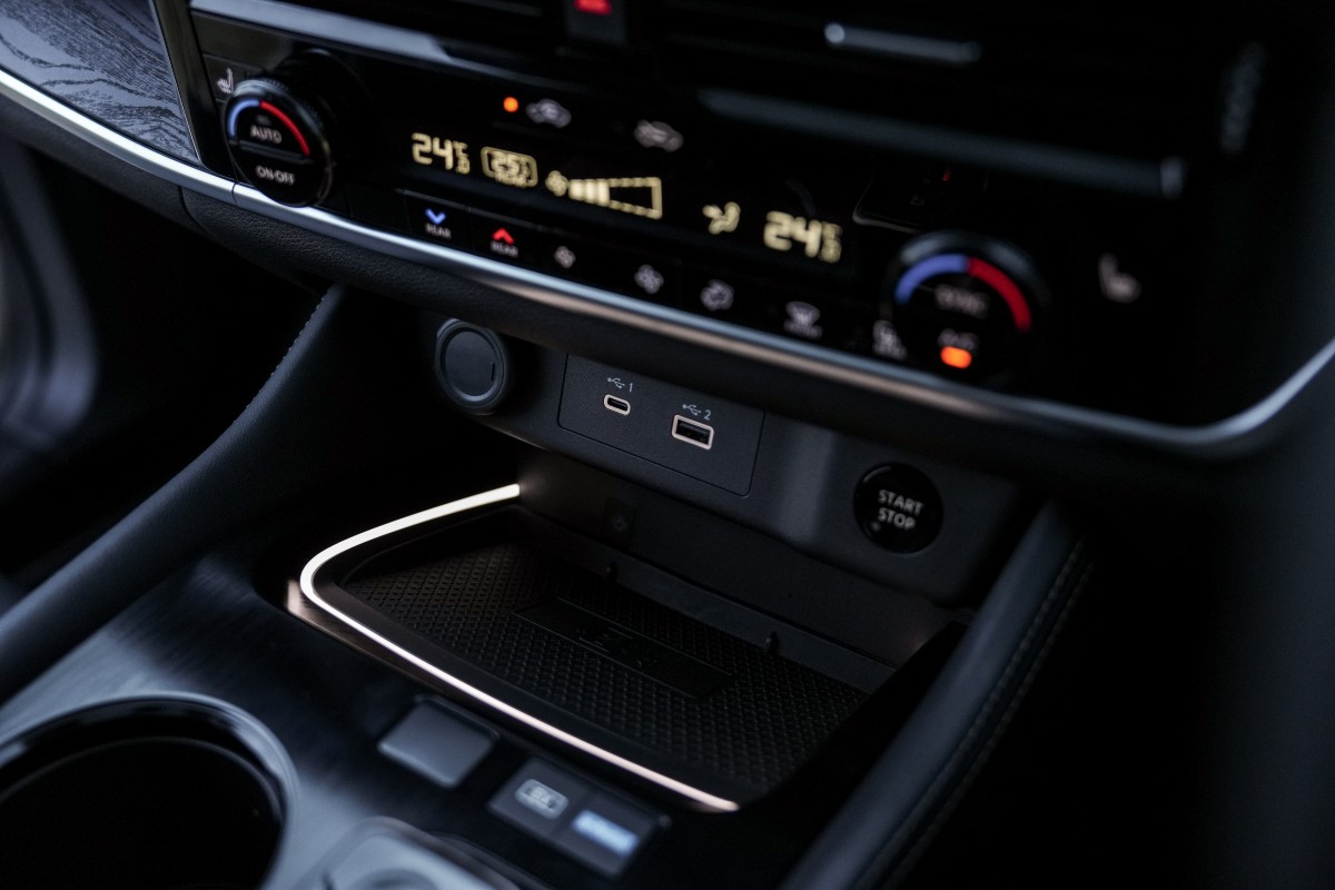 Nissan X-Trail 2026 ra mắt gần Việt Nam: Giá quy đổi 1,4 tỷ đồng, 1 bản có nhiều trang bị ‘ăn chơi’, động cơ hybrid đấu CR-V- Ảnh 14. Nissan X-Trail 2026 ra mắt gần Việt Nam: Giá quy đổi 1,4 tỷ đồng, 1 bản có nhiều trang bị ‘ăn chơi’, động cơ hybrid đấu CR-V- Ảnh 14.