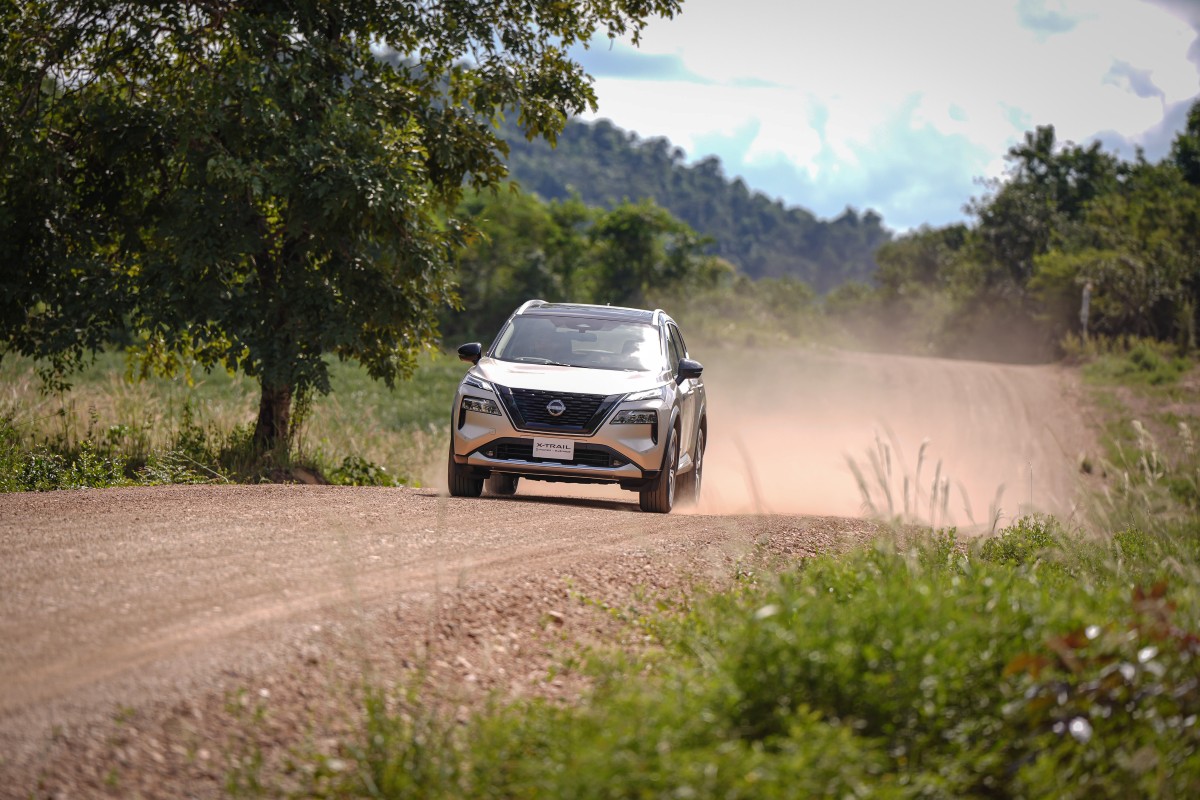 Nissan X-Trail 2026 ra mắt gần Việt Nam: Giá quy đổi 1,4 tỷ đồng, 1 bản có nhiều trang bị ‘ăn chơi’, động cơ hybrid đấu CR-V- Ảnh 5. Nissan X-Trail 2026 ra mắt gần Việt Nam: Giá quy đổi 1,4 tỷ đồng, 1 bản có nhiều trang bị ‘ăn chơi’, động cơ hybrid đấu CR-V- Ảnh 5.