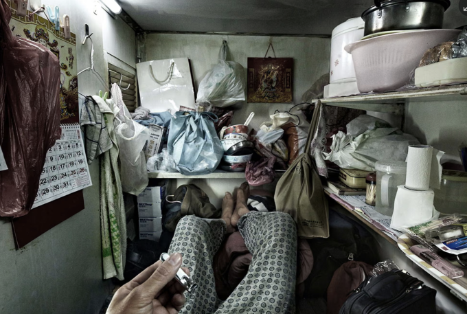 Những giấc mơ mắc kẹt trong chung cư Hong Kong