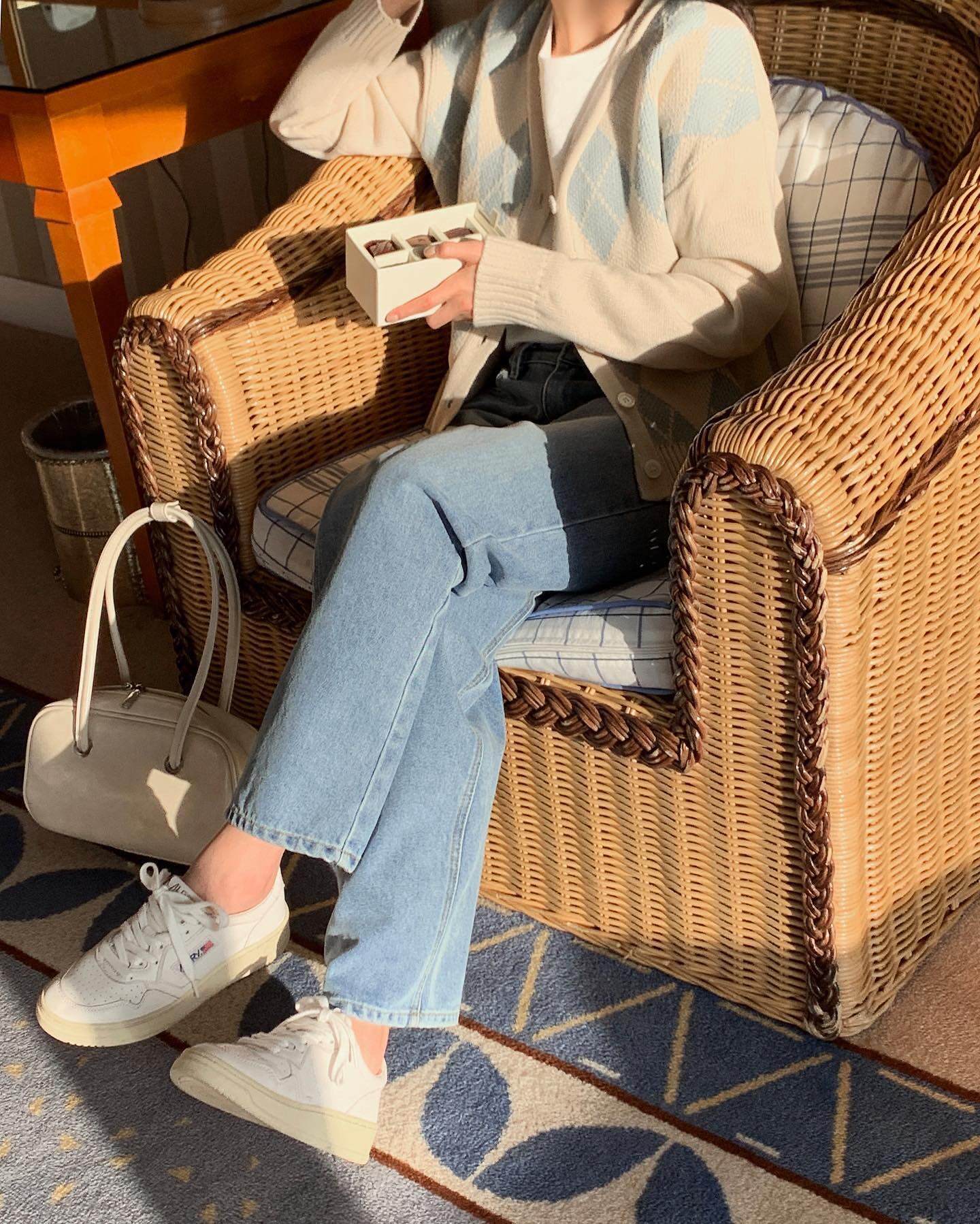 5 kiểu giày là amp;#34;chân áiamp;#34; cho mọi độ tuổi, mặc gì cũng sang mà vẫn thoải mái cả ngày - 7