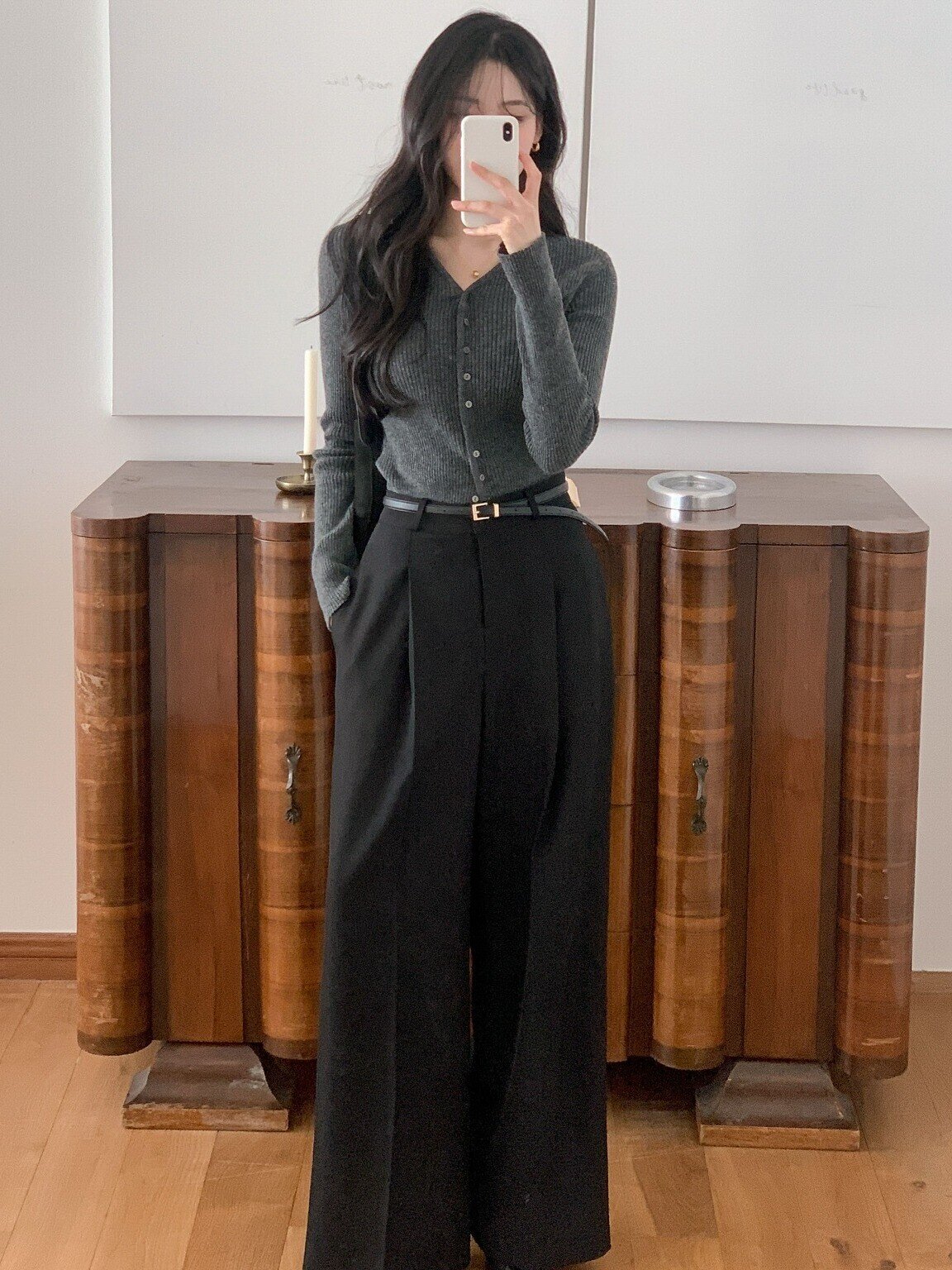 Diện quần ống rộng đúng điệu với 4 kiểu áo: Vừa tôn dáng lại sang - xịn hết cỡ! - 1