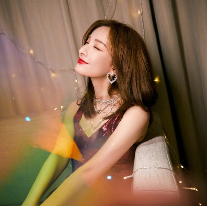 Ngô Hân được yêu thích vì tính cách đáng yêu, có chút ngốc nghếch.