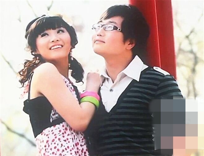 Ảnh cưới của đôi vợ chồng.