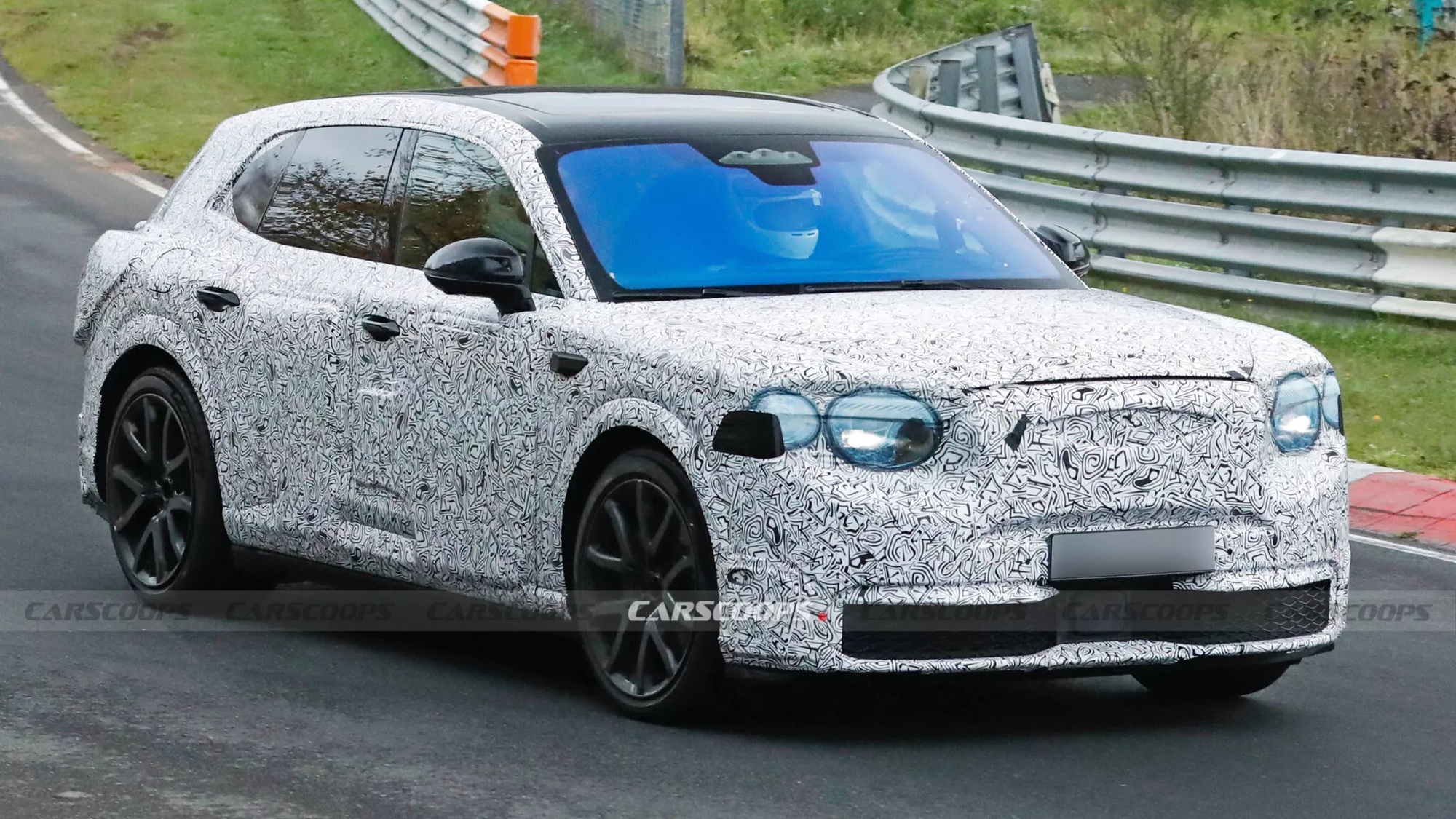 Bentley sắp có xe SUV nhỏ hơn Bentayga: Động cơ thuần điện, nội thất không 'đu trend' màn hình lớn- Ảnh 1. Bentley sắp có xe SUV nhỏ hơn Bentayga: Động cơ thuần điện, nội thất không 'đu trend' màn hình lớn- Ảnh 1.