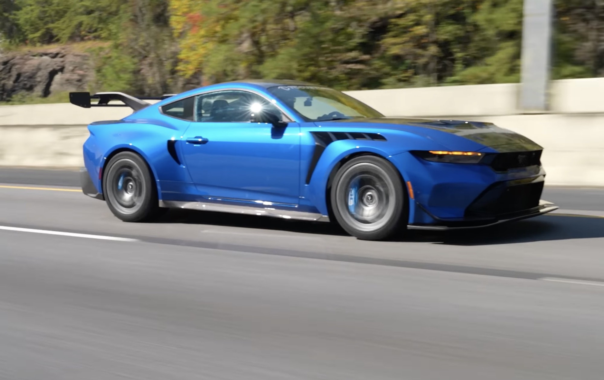 Mua xe về nhưng phải chờ 30 ngày mới nên cầm lái: Lời khuyên kỳ lạ của Ford dành cho các chủ nhân khi mua xe này- Ảnh 5.