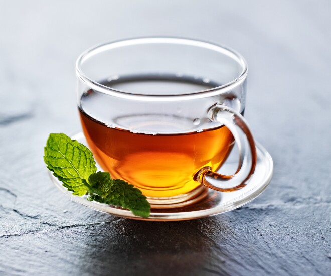 Sử dụng trà thảo mộc hàng ngày là phương pháp thanh lọc cơ thể tự nhiên và an toàn (Ảnh minh hoạ)