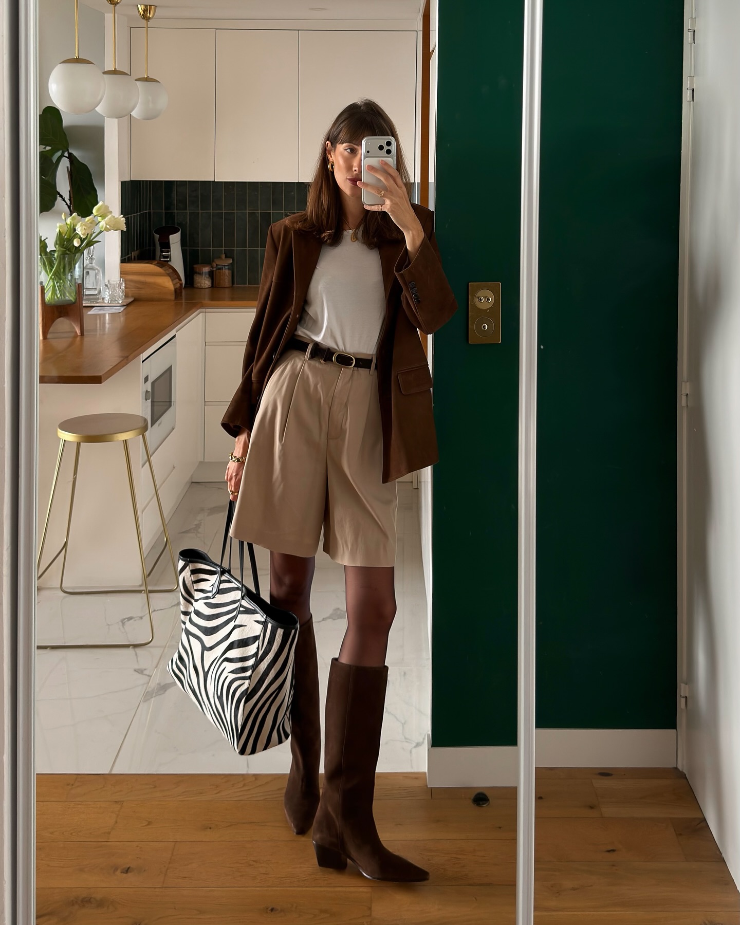 Tủ đồ ít không sao, chị em có 5 kiểu giày này là amp;#34;gánhamp;#34; mọi outfit, đi làm hay đi chơi kiểu gì cũng hợp - 11