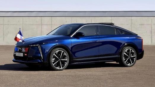 Quốc gia nào sản xuất được xe chống đạn phục vụ nguyên thủ?- Ảnh 3. Quốc gia nào sản xuất được xe chống đạn phục vụ nguyên thủ?- Ảnh 3.