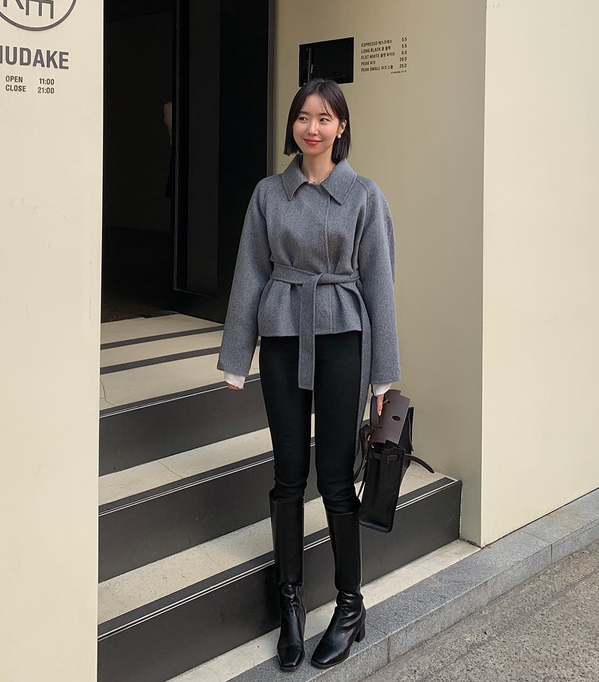 Cuối năm rét đậm, chị em công sở cứ mặc 4 combo này: Vừa giữ ấm lại sang chảnh miễn bàn - 5