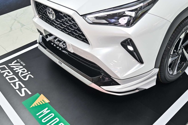 Chủ xe Toyota Yaris Cross thích độ hàng xịn thì hãng có bán bộ bodykit chính hãng: Thêm vài chi tiết là có dáng hầm hố hơn hẳn xe zin- Ảnh 9. Chủ xe Toyota Yaris Cross thích độ hàng xịn thì hãng có bán bộ bodykit chính hãng: Thêm vài chi tiết là có dáng hầm hố hơn hẳn xe zin- Ảnh 9.