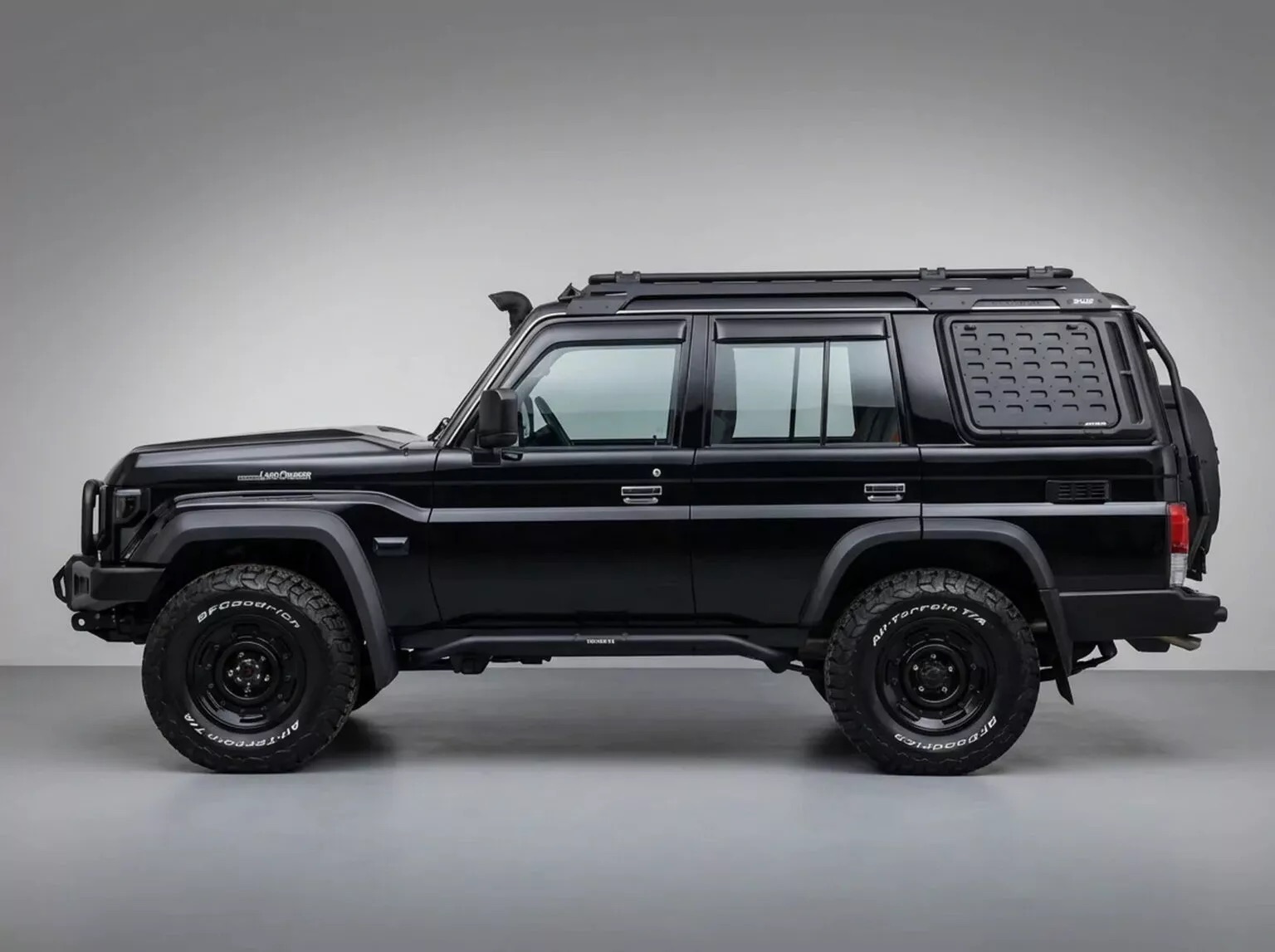 Bản Toyota Land Cruiser này dành cho ai thích dáng hoài cổ nhưng vẫn đủ công nghệ hiện đại: Giá quy đổi hơn 3,8 tỷ đồng, nhiều đồ chơi off-road- Ảnh 12.