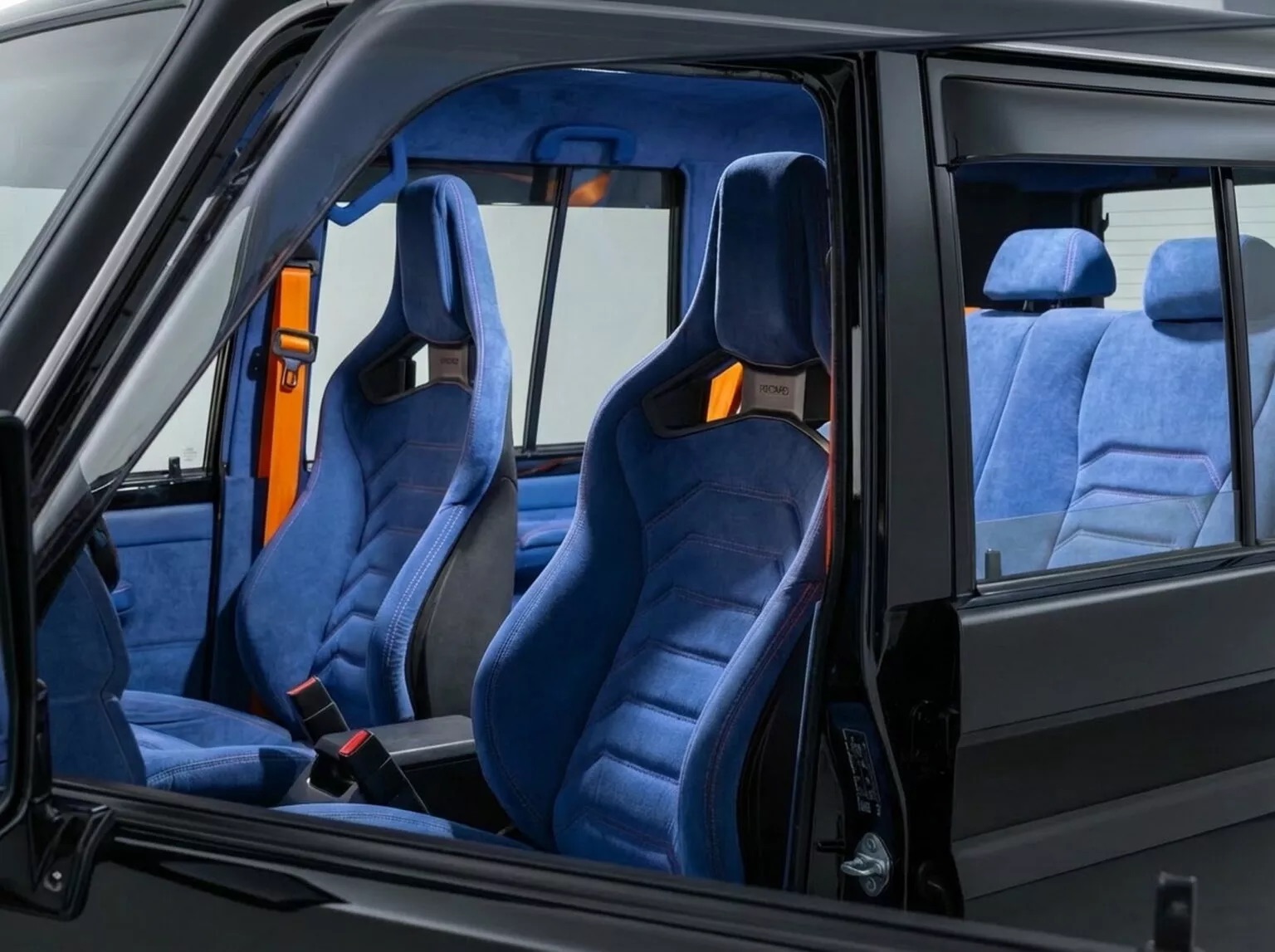 Bản Toyota Land Cruiser này dành cho ai thích dáng hoài cổ nhưng vẫn đủ công nghệ hiện đại: Giá quy đổi hơn 3,8 tỷ đồng, nhiều đồ chơi off-road- Ảnh 22.