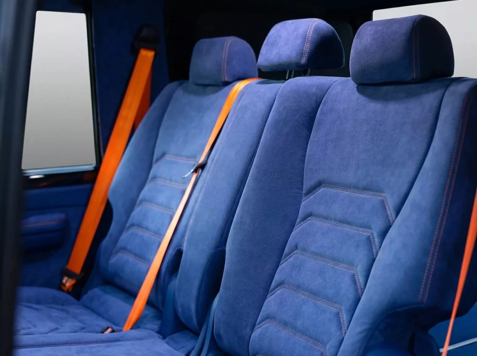 Bản Toyota Land Cruiser này dành cho ai thích dáng hoài cổ nhưng vẫn đủ công nghệ hiện đại: Giá quy đổi hơn 3,8 tỷ đồng, nhiều đồ chơi off-road- Ảnh 23.