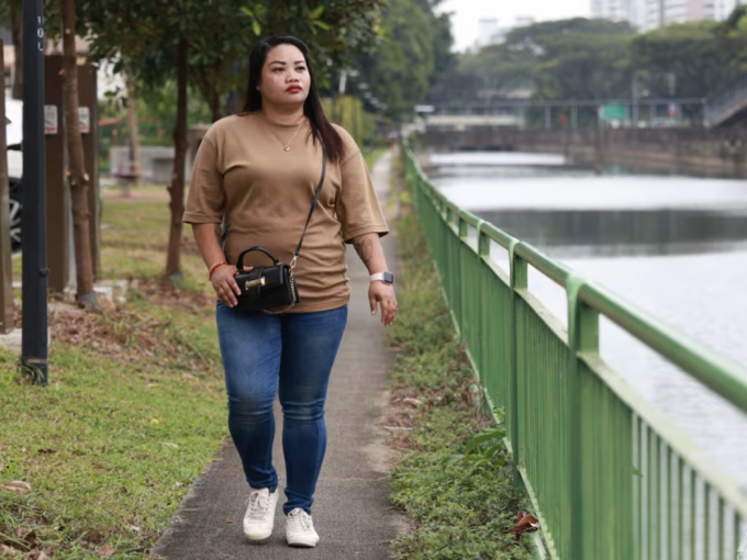 Eleanor Albarece, 40 tuổi, ở Singapore. Ảnh: CNA