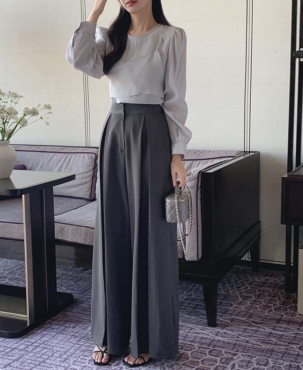 Phụ nữ U40 mặc quần dễ lộ khuyết điểm, đây là 4 kiểu amp;#34;tinh hoa hội tụamp;#34; tôn dáng chuẩn, mặc vào trẻ xinh hẳn - 3