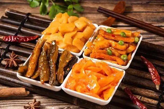 Ngày càng nhiều người bị nhồi máu não, bác sĩ nghẹ ngào: Ăn ít 4 món ngon 