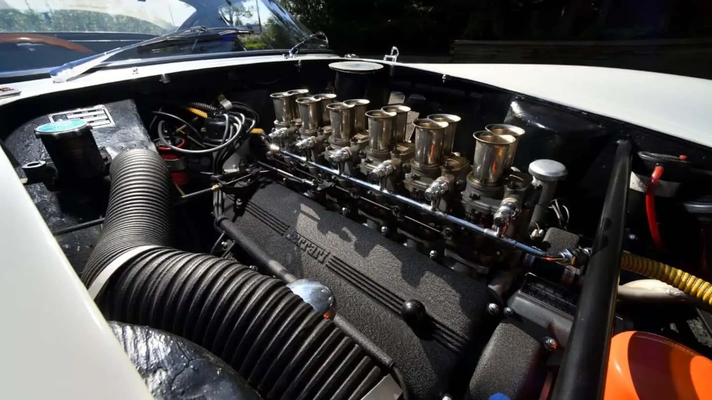 Chiếc siêu xe Ferrari đời cổ này có thể có giá quy đổi vượt 1.800 tỷ đồng, lý do đến từ màu sơn… trắng- Ảnh 2.