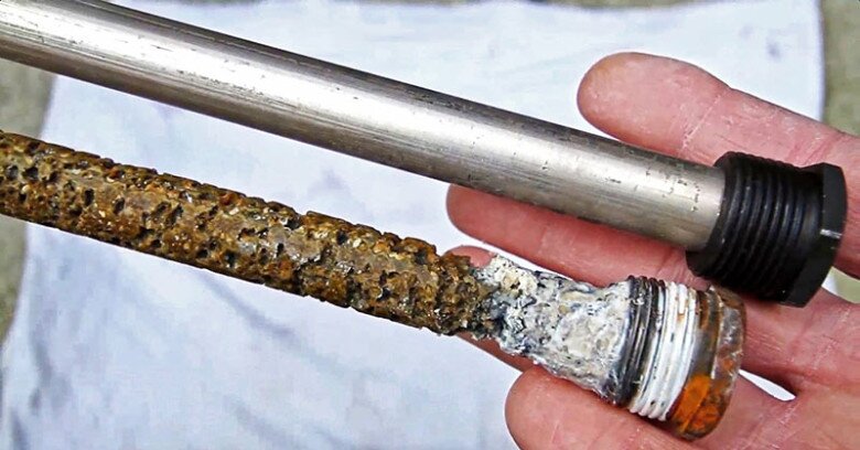 Thanh maggie cũ (dưới) và mới.