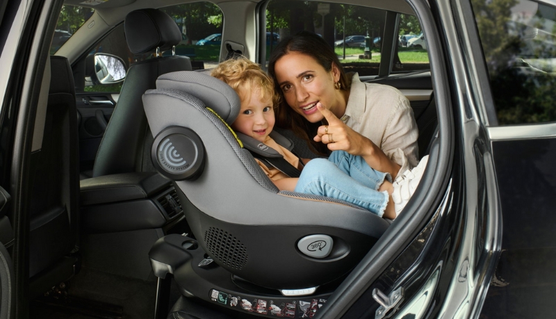 Vịị trí lắp ghế trẻ em trên ô tô lại quan trọng trong việc đảm bảo an toàn cho bé