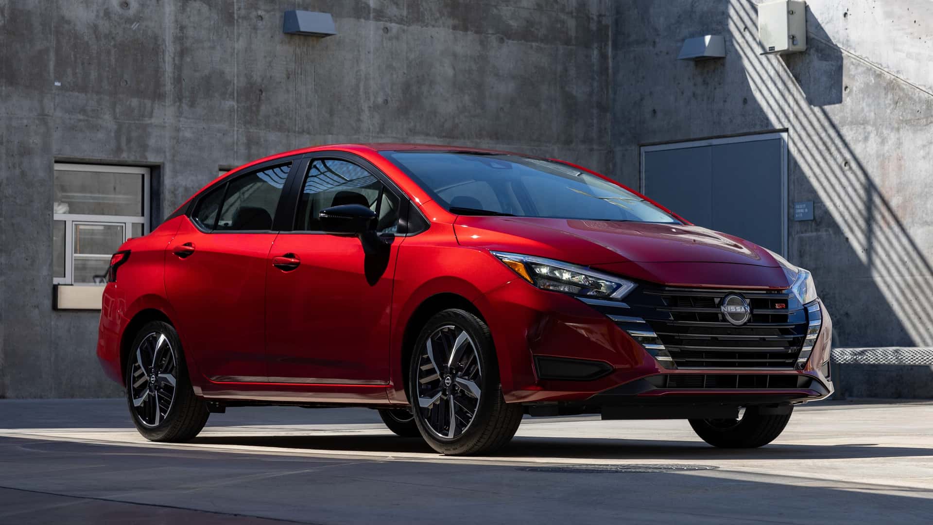 Nissan Almera bị 'khai tử' ở thị trường trọng điểm này từ 2026: Thị trường Việt Nam có 'nối gót'?- Ảnh 1.