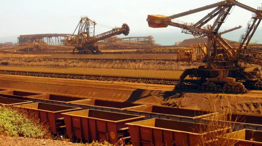 Giá trị xuất khẩu quặng sắt tăng cao đang mang về nhiều lợi ích cho nền kinh tế Australia. (Nguồn: AFP)