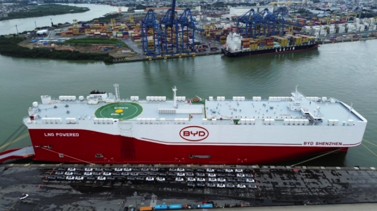 Tàu BYD Shenzhen tại cảng Itajai của Brazil ngày 28/5. Ảnh: Reuters