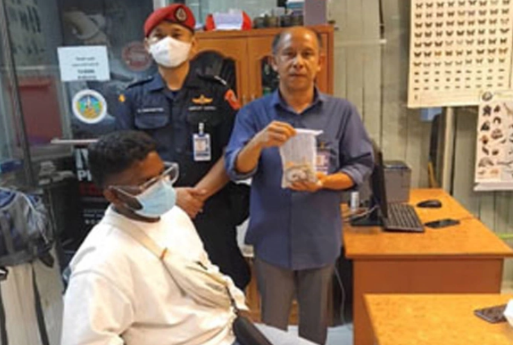 Nghi phạm Seehan bị bắt tại sân bay Suvarbabhumi, Bangkok. Ảnh: BP