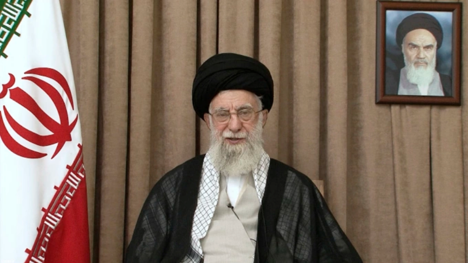 Lãnh tụ tối cao Iran Ayatollah Ali Khamenei phát biểu trong một video được phát sóng trên truyền hình nhà nước hôm 26/6. Ảnh: AP