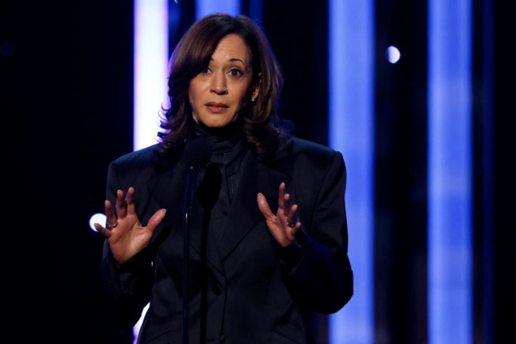 Cựu phó tổng thống Mỹ Kamala Harris phát biểu tại thành phố Pasadena, bang California, ngày 22/2. Ảnh: Reuters